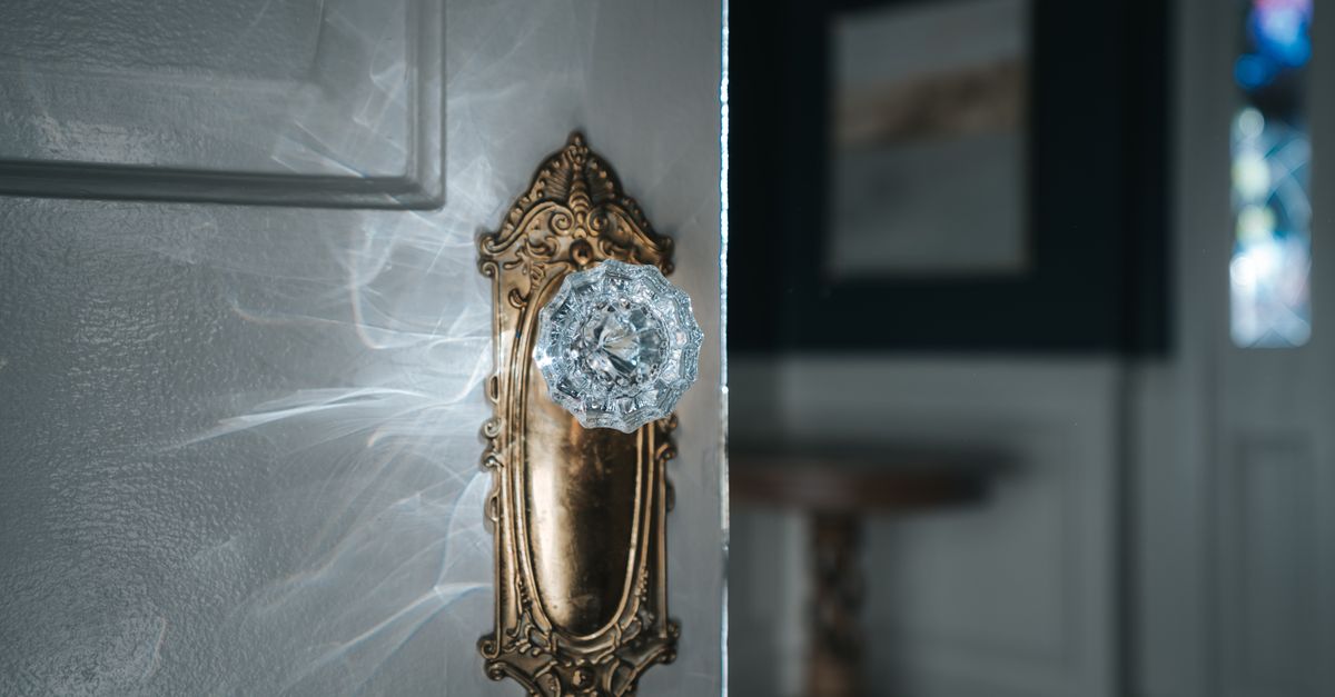Door Knob Lock Replacement: What the Job Actually Involves — Pro Melville Locksmiths